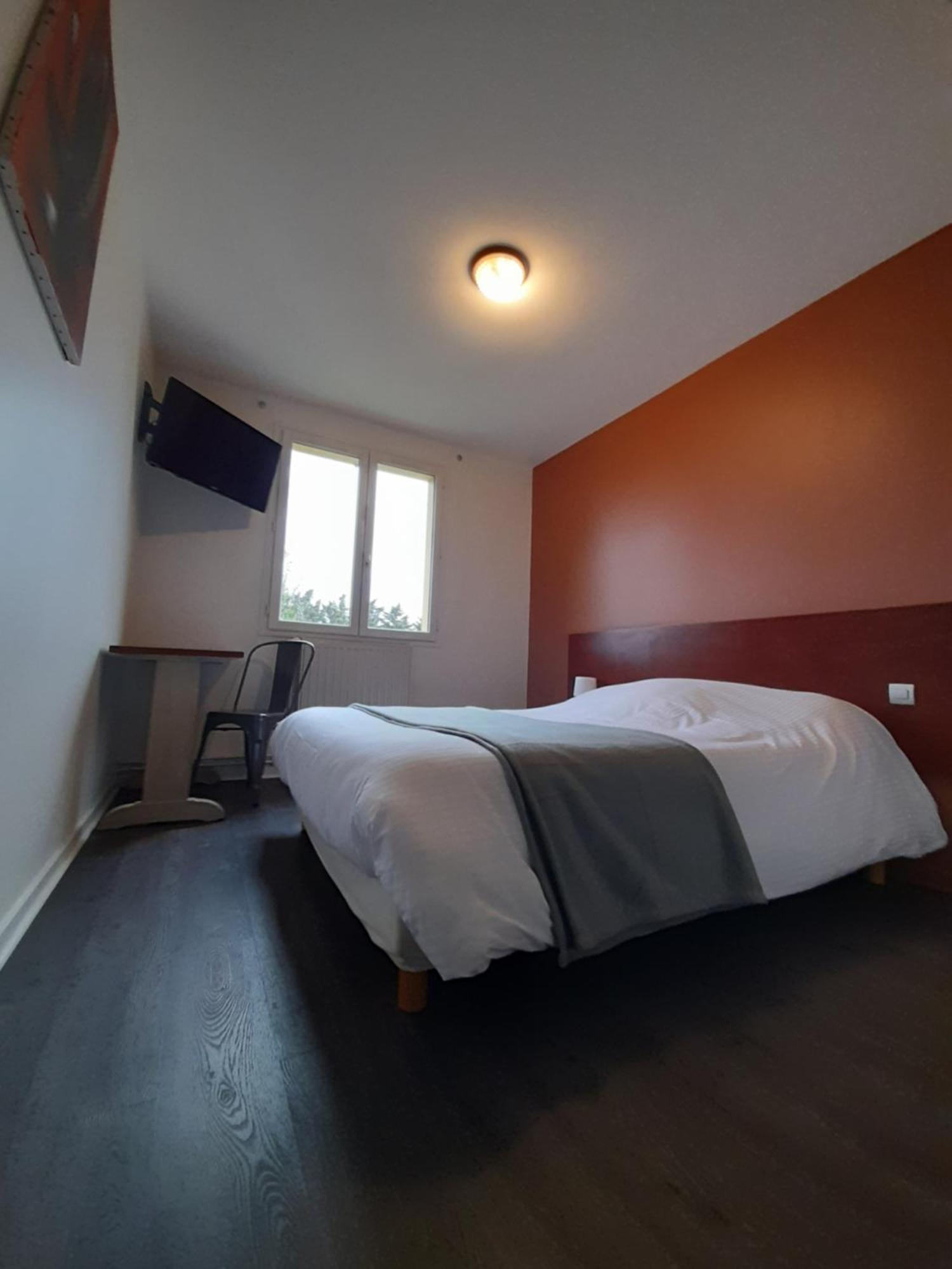 Hotel Restaurant Le Gibet Val-au-Perche Habitación foto